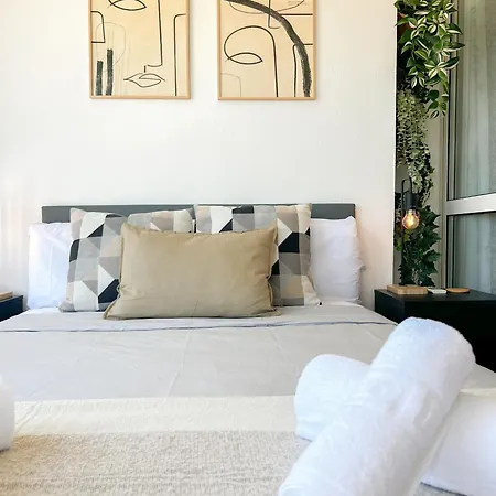 Апартаменты Cozy Flat With Sea Views La Torre Торремолинос